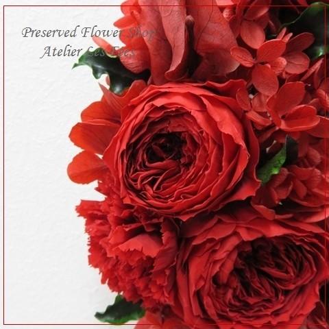高級感あふれる赤いプリザーブドフラワーのフラワーリース 大型直径35cm バラ 赤 真紅 フラワー リース 結婚記念日 還暦 ギフト 誕生日 お祝い
