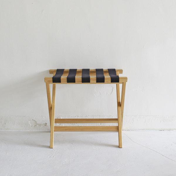 ＜ナチュラル＞国産５本ベルトの木製ラゲージラック・バゲッジラック　 |  | 02