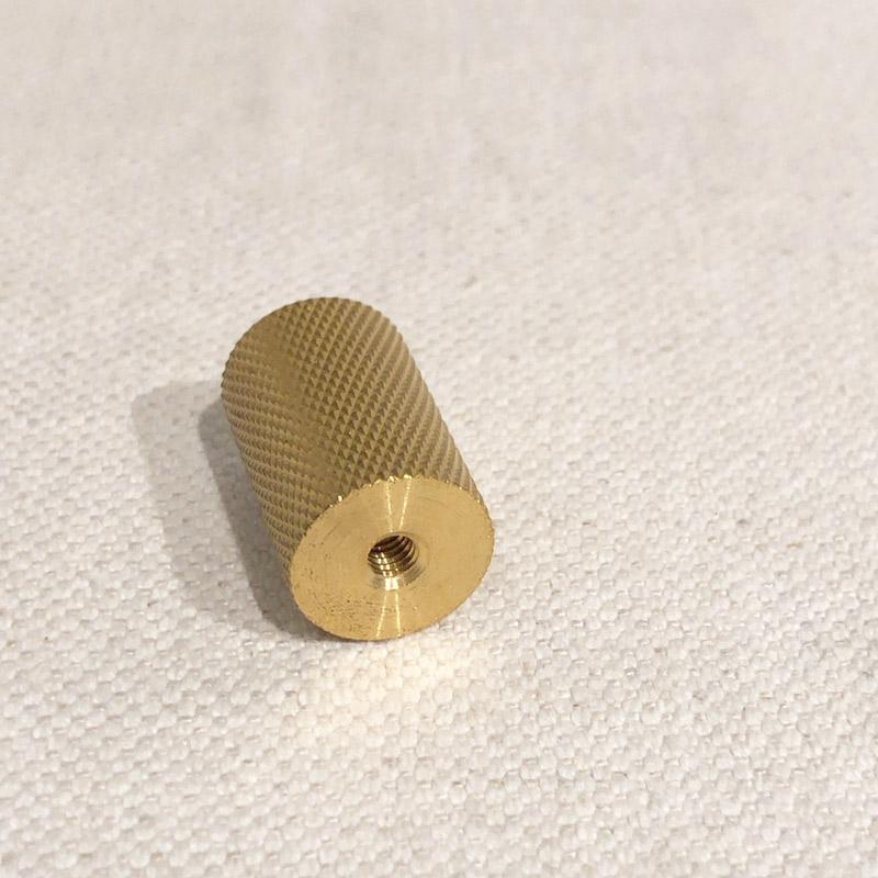 真鍮のツマミ （ダイヤカット） |  | 02