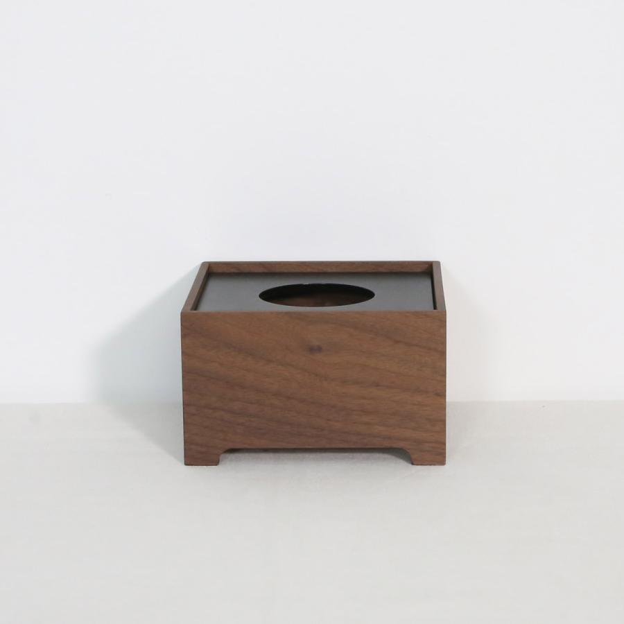 ＜ハーフ/ウォールナット＞脚付きティッシュボックス |  | 01
