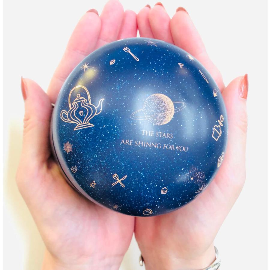 茶筒容器 ユニバース柄 茶缶 プチ缶 おしゃれ 缶 日本茶 コーヒー 紅茶 雑貨 小物入れ ギフト かわいい おすすめ ブリキ 宇宙 プラネタリウム Cyakan 001 レソンシエル ジャポン レソポン 通販 Yahoo ショッピング