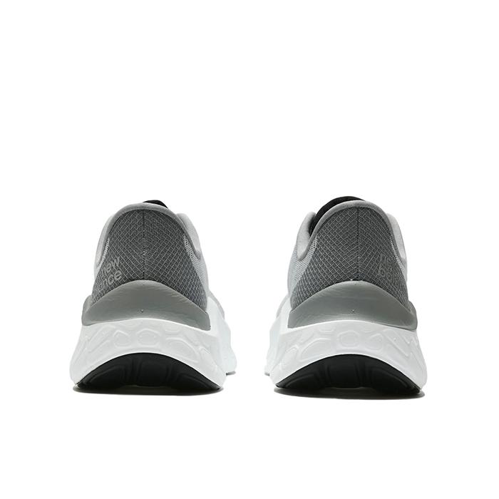 New Balance S01 トレーニングシューズ グレー New Balance（ニューバランス） スニーカー New Balance Fresh Foam X