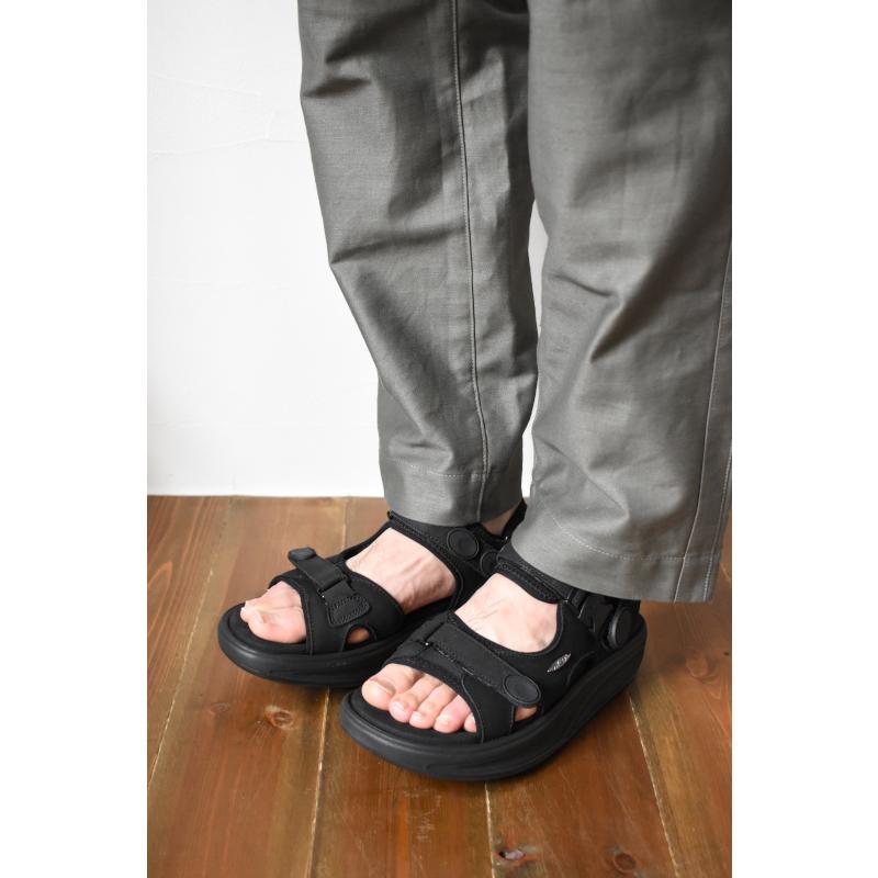 美品✨MBT KISUMU CLASSIC W ブラック 23cm　幅調整可 Mbt | KISUMUクラシックサンダル Black