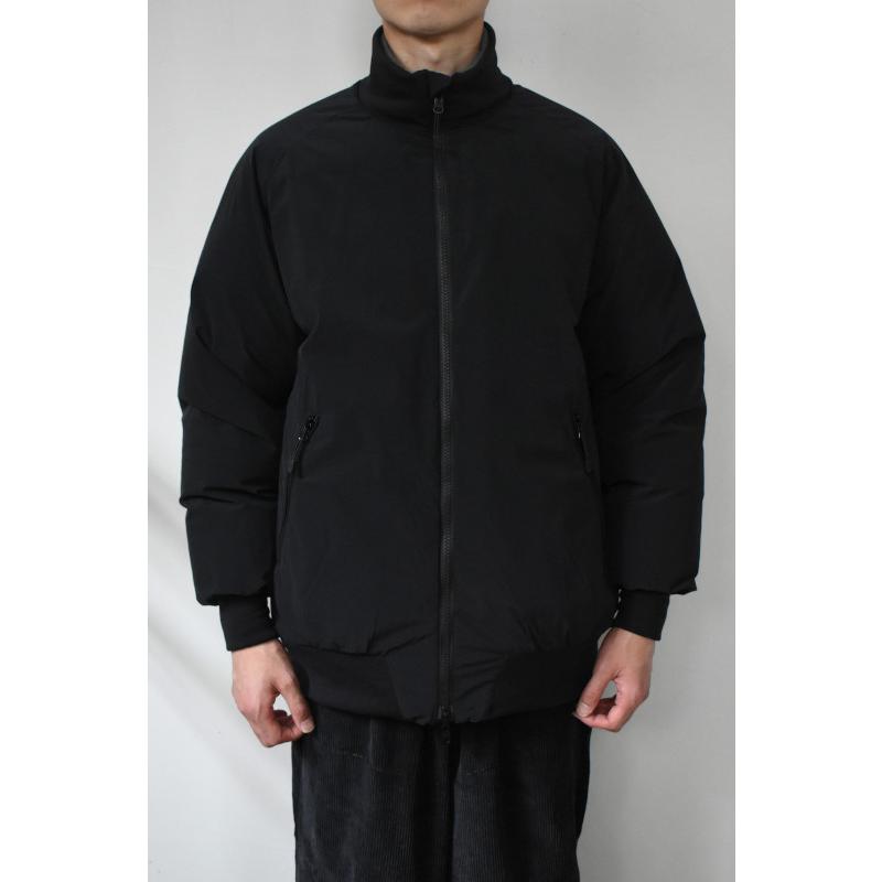【SALE!】Scye (サイ) Nylon Stretch Reversible Down Jacket [BLACK]の画像
