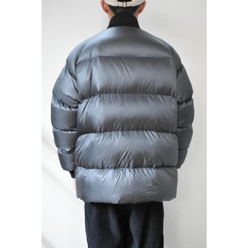 【SALE!】Scye (サイ) Nylon Stretch Reversible Down Jacket [BLACK]の画像