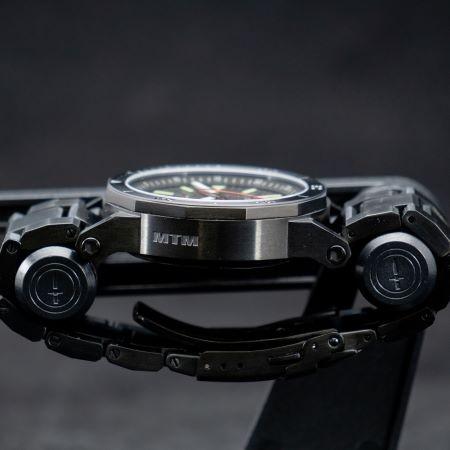 MTM WATCH H61-SBK-LUMI-MBSS H-61 Black-Lumi Dial-Steel Bandの画像