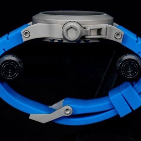 MTM WATCH HYP-SG4-BLUE-BL2S-A Hypertec 44 Grey - Blue Dial - Blue Rubber II- Silver Buckleの画像