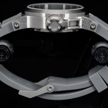 MTM WATCH HYP-SS4-GREY-GR2S-A Hypertec 44 Silver - Grey Dial - Grey Rubber II- Silver Buckleの画像