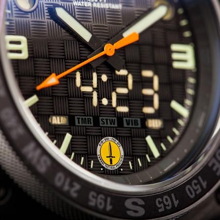 MTM WATCH SIL-SGR-BLCK-MBSS Silencer Grey - SS Bandの画像