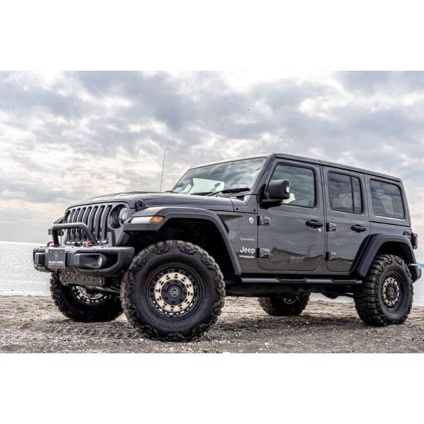 USオフ系 MBK 新品4本 BLACK RHINO ARSENAL 8.0J 17in IS30 114.3/127 5Hマルチ デリカD5 RAV4 ラングラー グラディエーターの画像