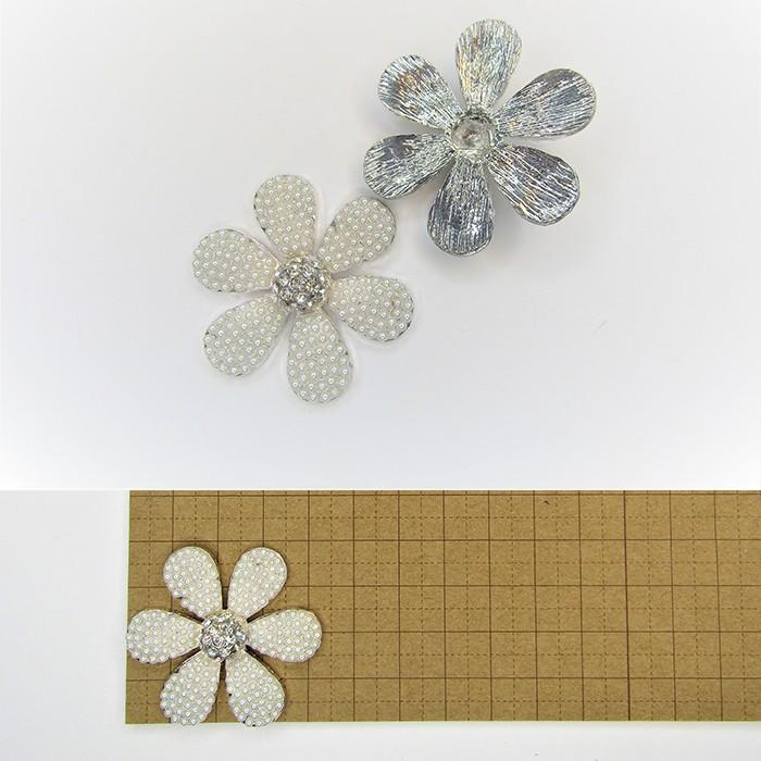 ハンドメイド シルバー 花モチーフ アクセサリーセット　 Ｘー4点 フラワー メタルパーツ お花 クリスタル パール シルバー デコパーツ