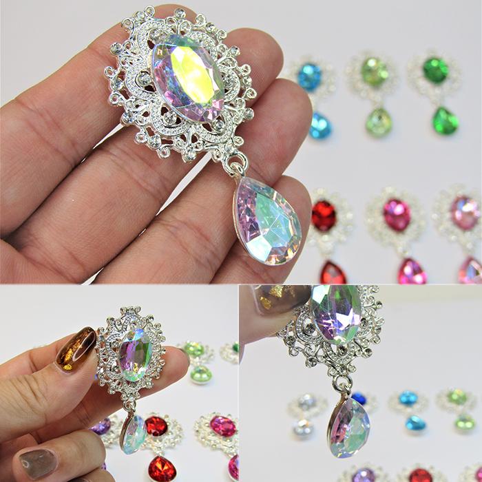 センターパーツ ビジュー ゆらゆら揺れる チャーム ストーン アクリル