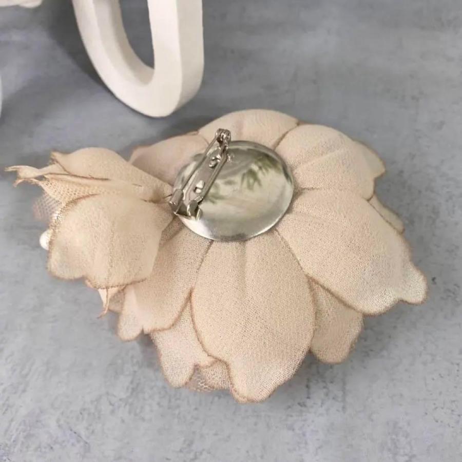 コサージュ ベージュ オーガンジー かわいい シンプル 卒業式 入学式 結婚式 アーティフィシャル 造花 卒業式 ウエディング |  | 03