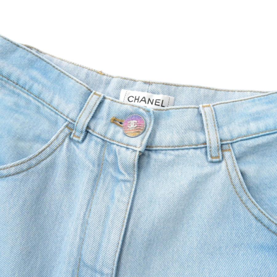CHANEL（シャネル） 新品同様 ワイドデニム ココボタン グラデーション