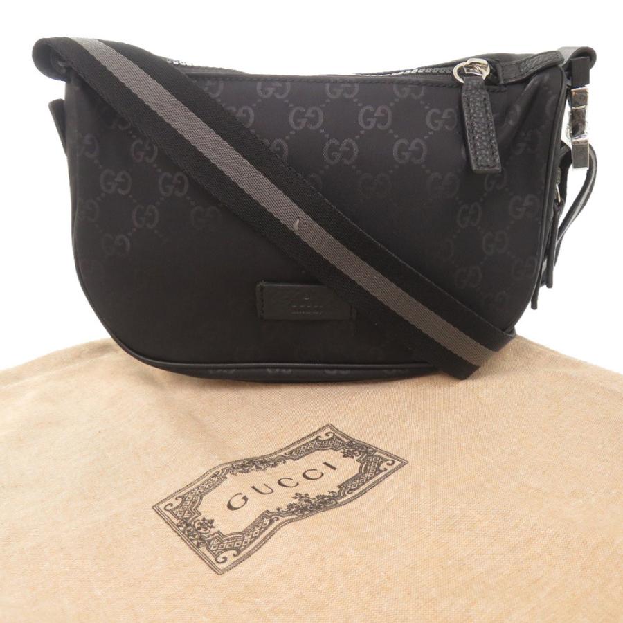 GUCCI（グッチ） 新品同様 GGナイロン ブラック ショルダーバッグ 黒