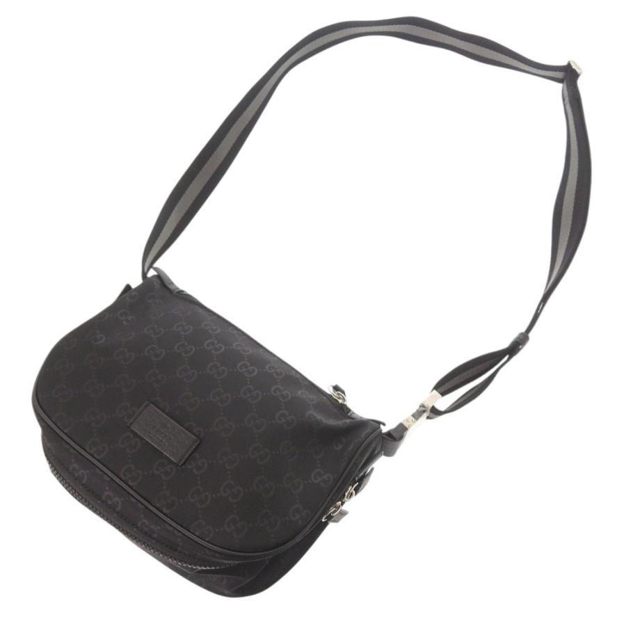 GUCCI（グッチ） 新品同様 GGナイロン ブラック ショルダーバッグ 黒