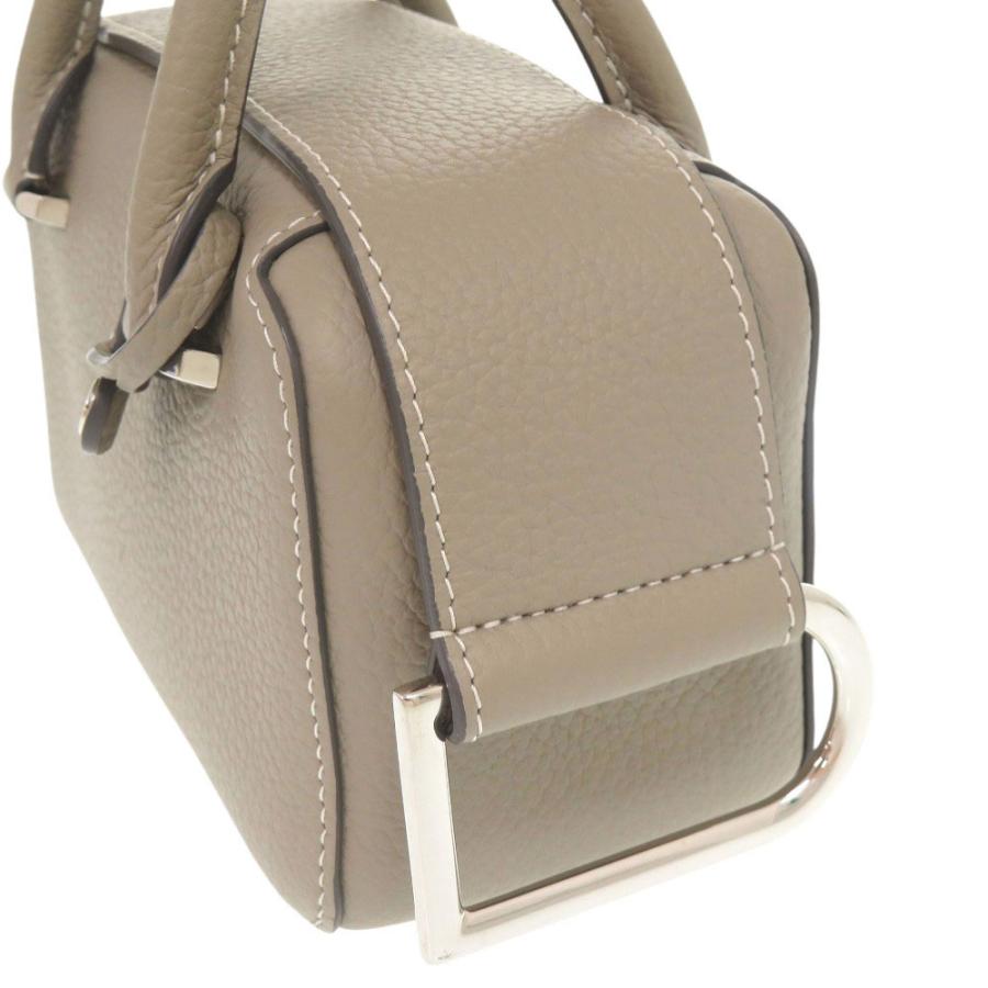 新品同様 デルボー クールボックス ナノ レザー Tourterelle I - Ivory