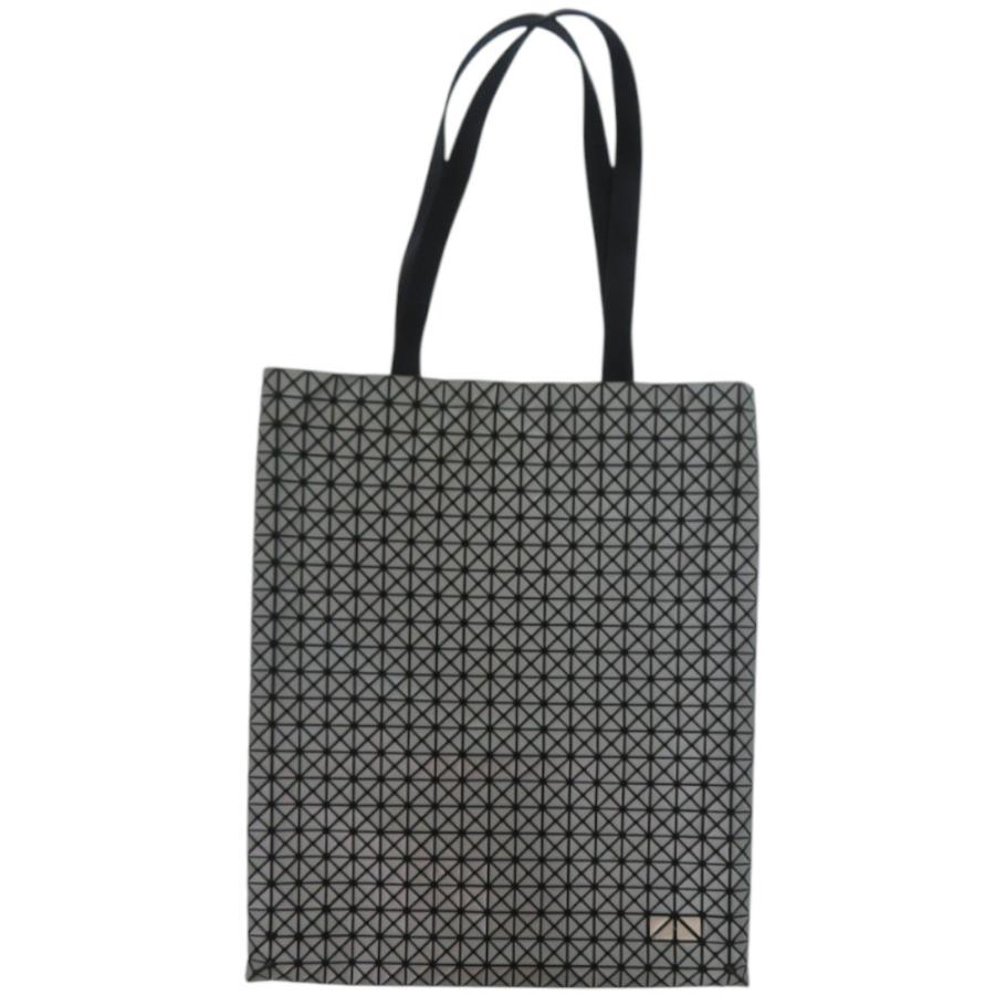 o29【美品】イッセイミヤケバオバオ　グレー　トートバッグワンショルダーバッグ. ISSEY MIYAKE（イッセイミヤケ） 美品 BAOBAO バオバオ CRISPY