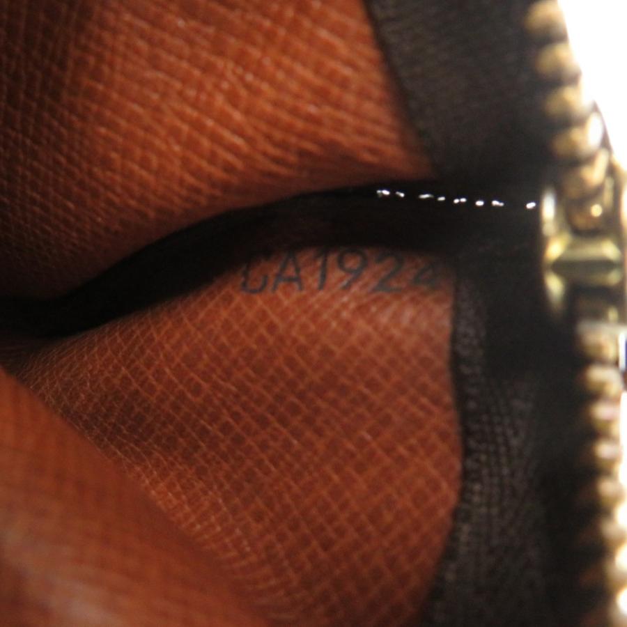 LOUIS VUITTON（ルイ・ヴィトン） 美品 ルイ ヴィトン ポシェットクレ