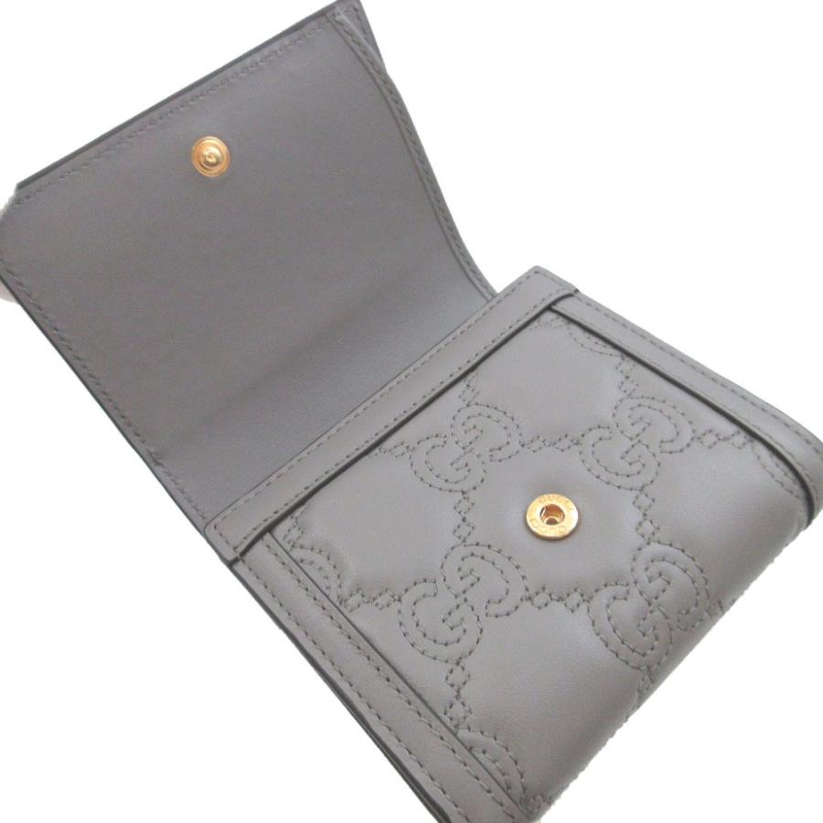 GUCCI（グッチ） 新品同様 723799 GGマトラッセ レザー グレー 2つ折り