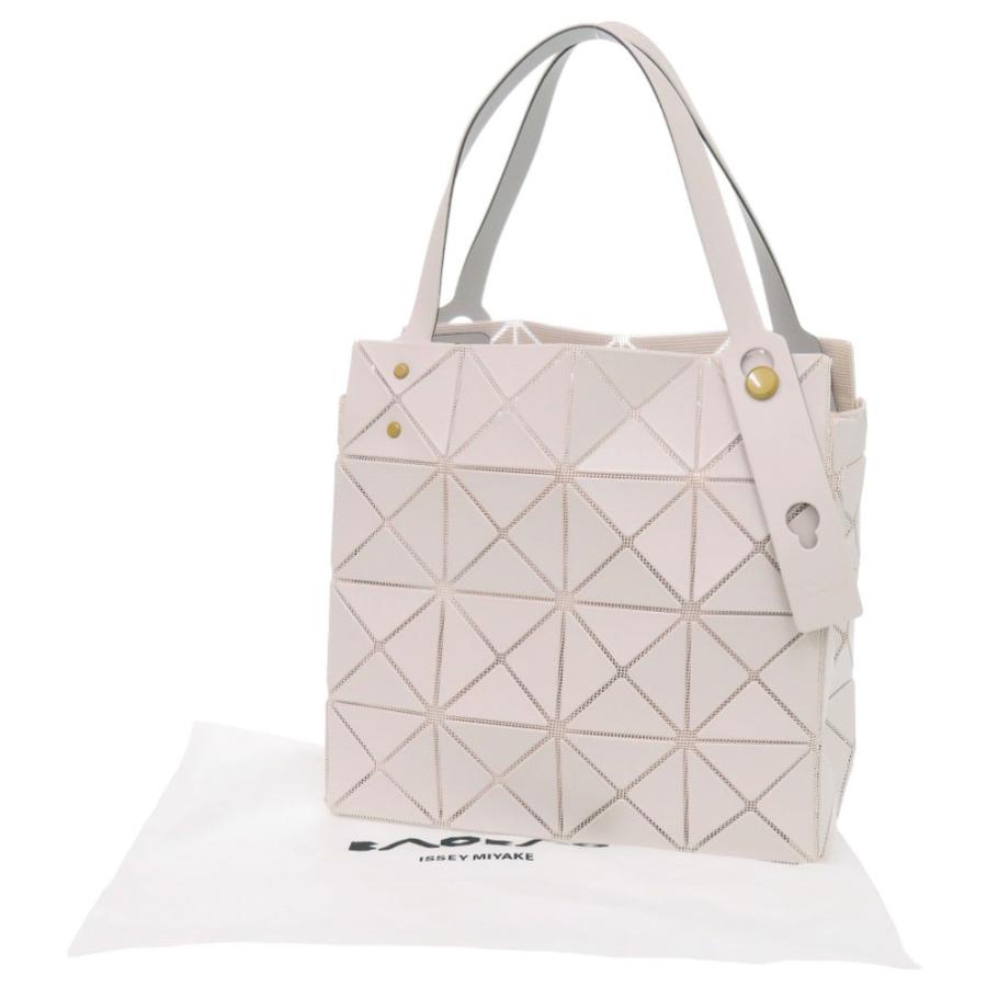 ISSEY MIYAKE（イッセイミヤケ） 新品同様 BAOBAO CARAT バオバオ
