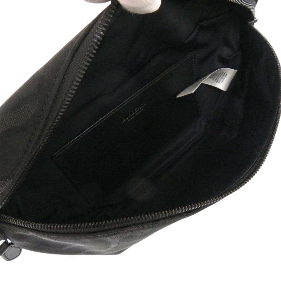 バーバリー　BurberryTB ボディバッグ ナイロン BURBERRY（バーバリー） 新品同様 ナイロン ブラック ボディバッグ