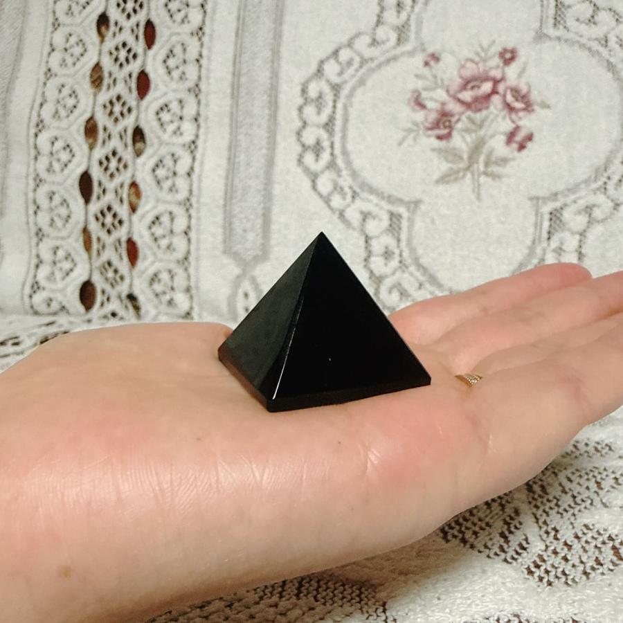 除霊用ピラミッド 黒曜石 クリスタル 30mm プロ霊能力者 波動