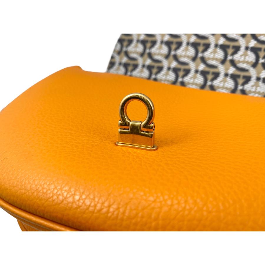FERRAGAMO（フェラガモ） 21I333754676 フラップ ショルダーバッグ