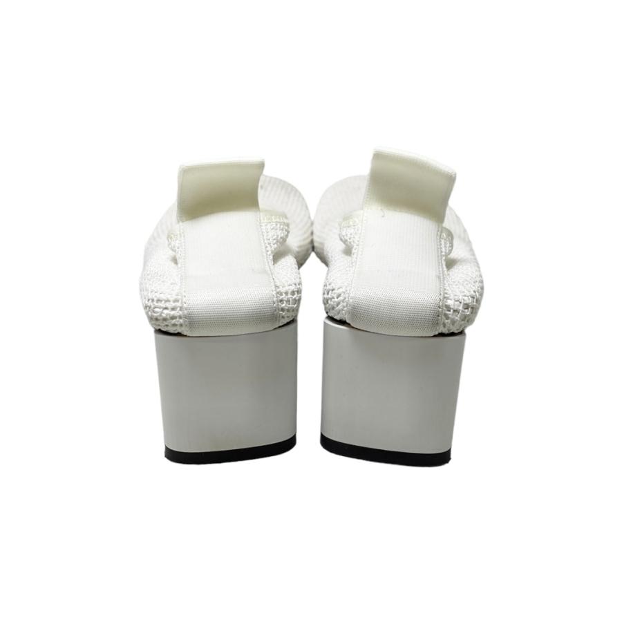 Bottega Veneta ボッテガヴェネタ　ホワイトスリムフィットパンツ Bottega Veneta ボッテガヴェネタ ホワイトスリムフィットパンツ