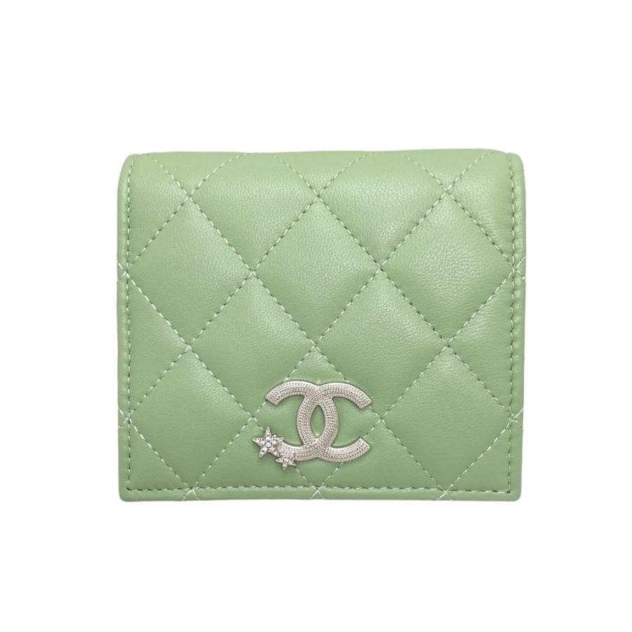 CHANEL グリーン キルティング 財布 CHANEL シャネル 2つ折り財布 AP3726 マトラッセ ラムスキン