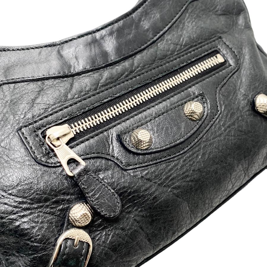 バレンシアガのファスナーと刻印 本物