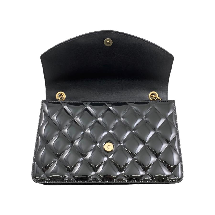 CHANEL シャネル ショルダーバッグ ハートチェーン AP4900 CHANEL シャネル ショルダーバッグ ハートチェーン AP4900