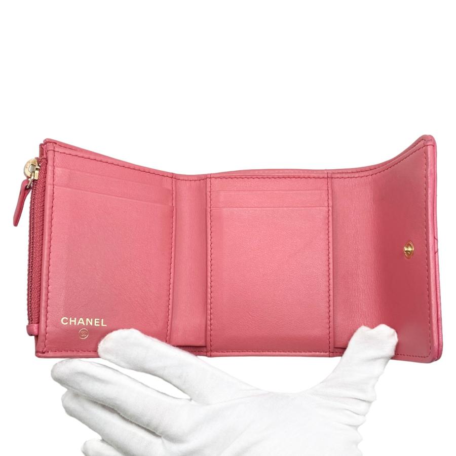 CHANEL マトラッセ　スモールフラップウォレット CHANEL（シャネル） （新品・未使用品）シャネル スモール マトラッセ