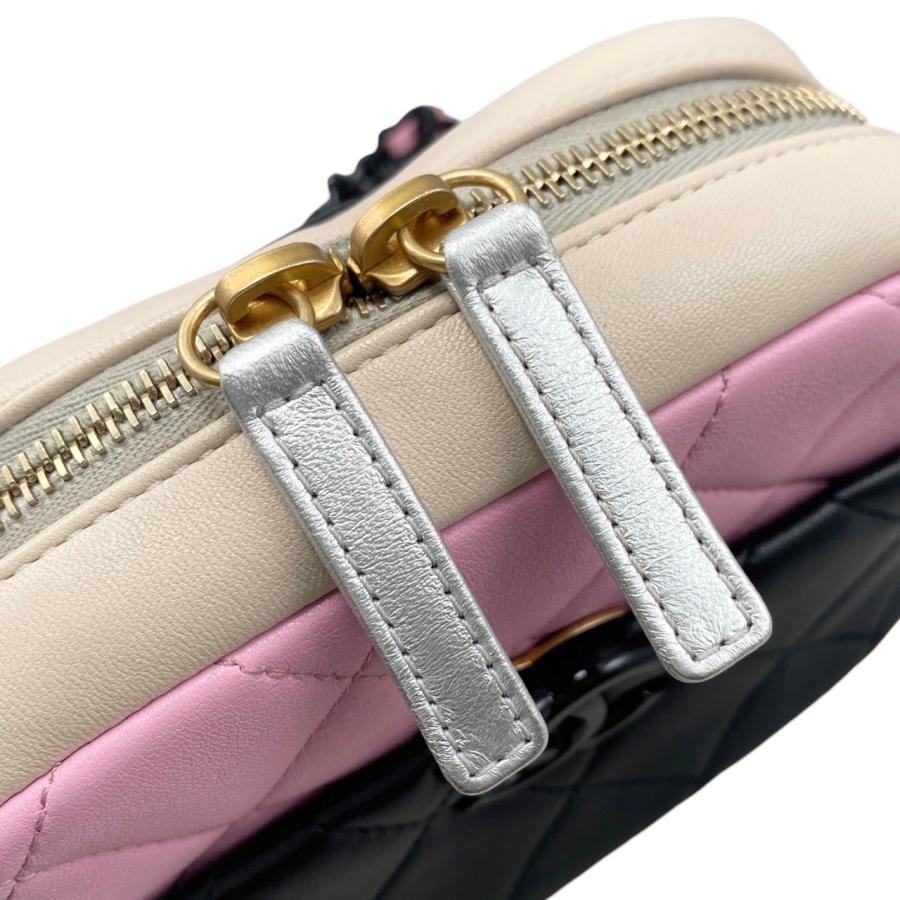 正規品美品良品✨シールカード有CHANEL アイボリーレザー ショルダーバッグ✨ 26P 人気沸騰♪ CHANEL 限定 フラップ ロング ショルダー バッグ