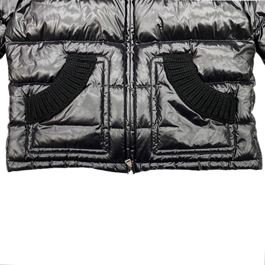 モンクレール ダウンジャケット MONCLER (モンクレール) ナイロンラケ ジオメトリックキルト ライト