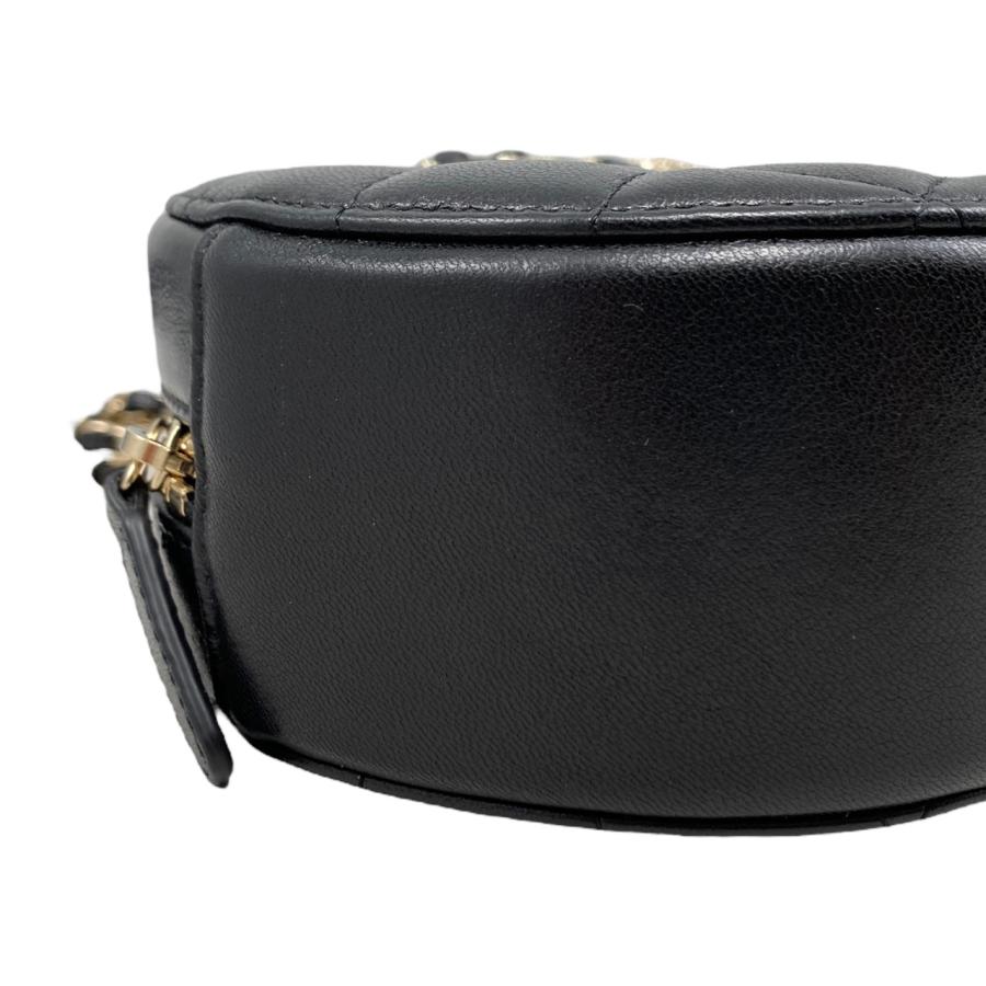 CHANEL シャネル19 ショルダーバッグ ラウンド マトラッセ