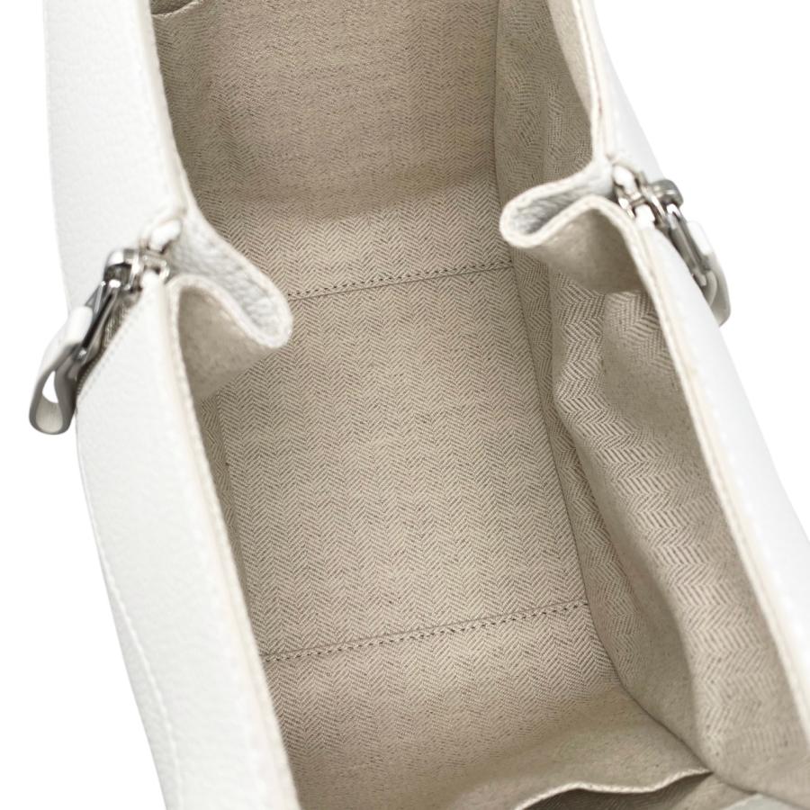 新品未使用　LOEWE(ロエベ)　ホワイトレザー　ハンドバッグ 未使用にちかい】ロエベ LOEWE ハンドバッグ 白 - メルカリ