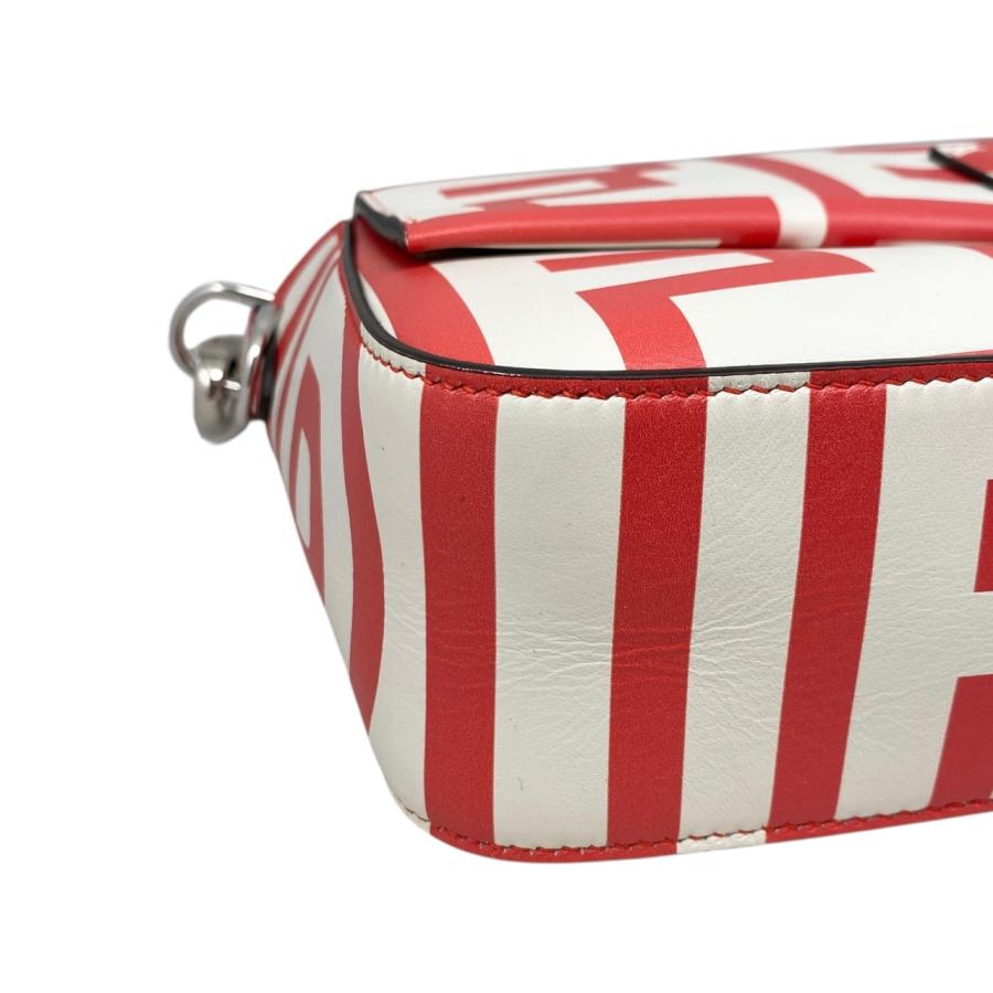本物 フェンディ FENDI × マークジェイコブス MARC JACOBS バゲット フォンポーチ 2WAY ショルダーバッグ レザー ホワイト ブラック 7AS142 バッグ 中古・ フェンディ いよいよ発売！「フェンディ バイ マーク ジェイコブス