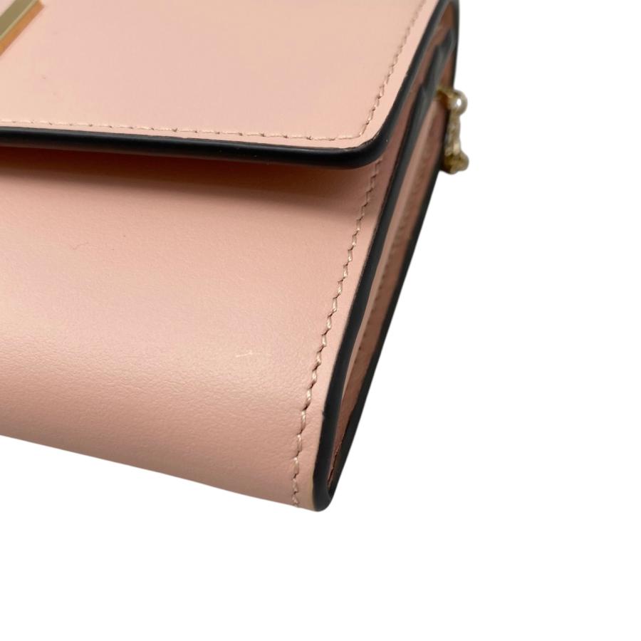 FENDI（フェンディ） 2つ折り長財布 チェーンコンチネンタルウォレット