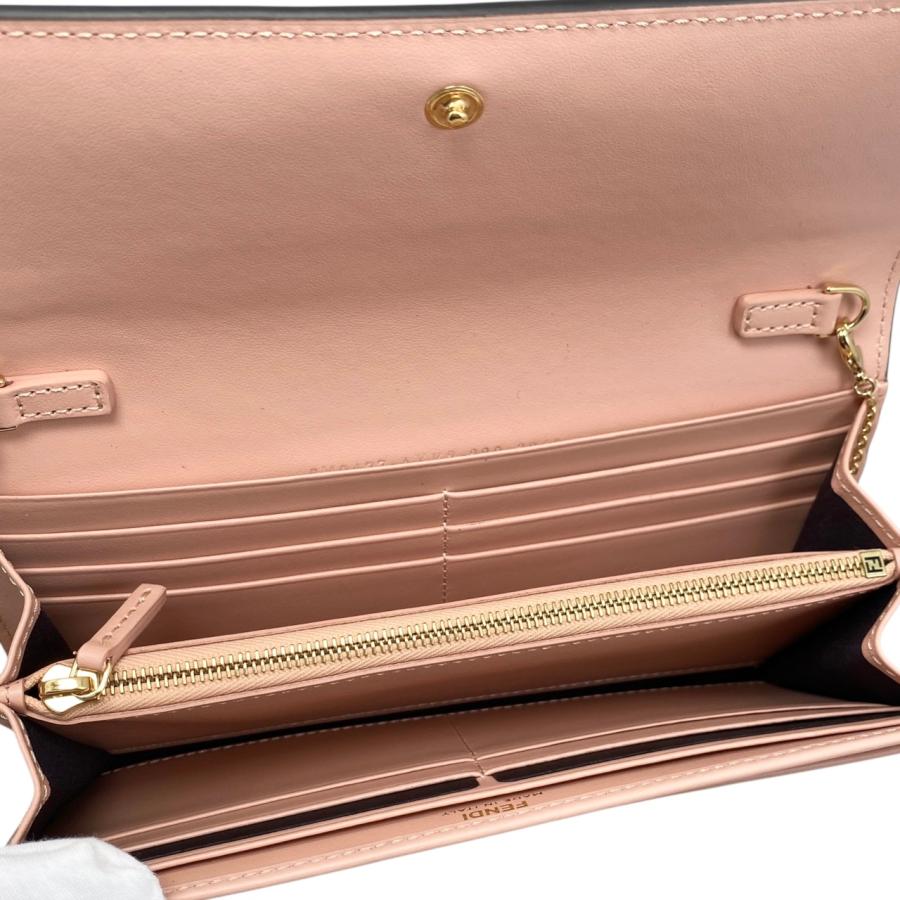 FENDI（フェンディ） 2つ折り長財布 チェーンコンチネンタルウォレット
