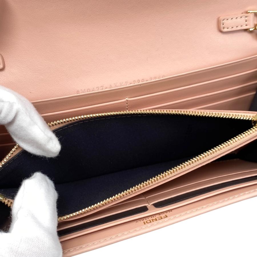FENDI（フェンディ） 2つ折り長財布 チェーンコンチネンタルウォレット