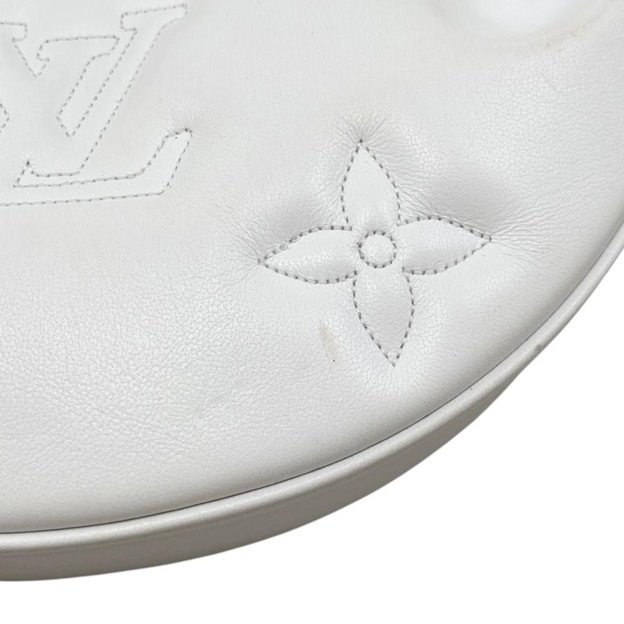 美品！LOUIS VUITTON ルイ・ヴィトン オーバーザ ムーン　ホワイト 美品 LOUIS VUITTON ルイヴィトン オーバーザムーン 白 ホワイト