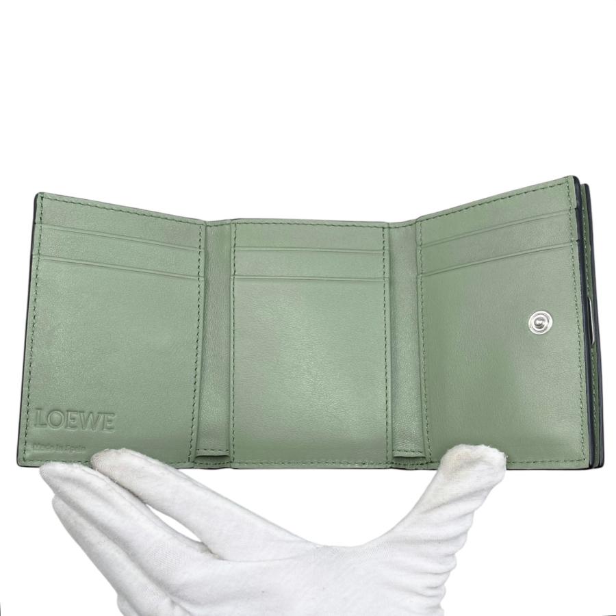 LOEWE ロエベ 三つ折り財布 緑 トライフォールド アナグラム ローズマリー ロエベ 三つ折り財布 トライフォールドウォレット ローズマリー