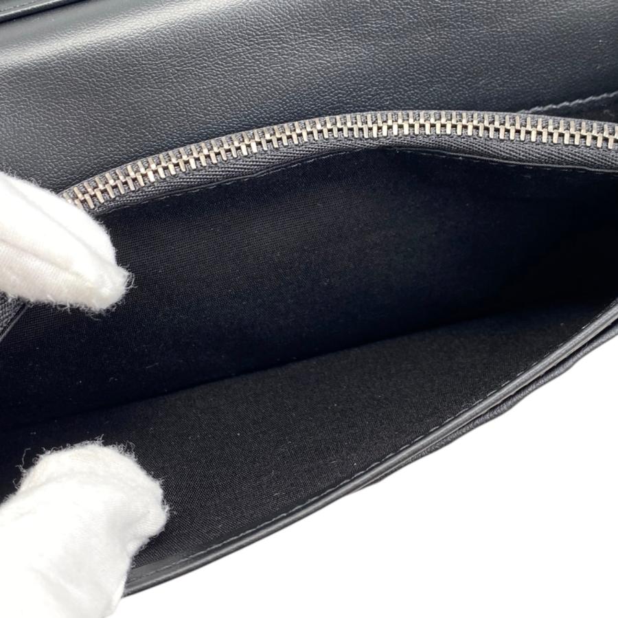 Christian Dior（クリスチャン・ディオール） 2つ折り長財布