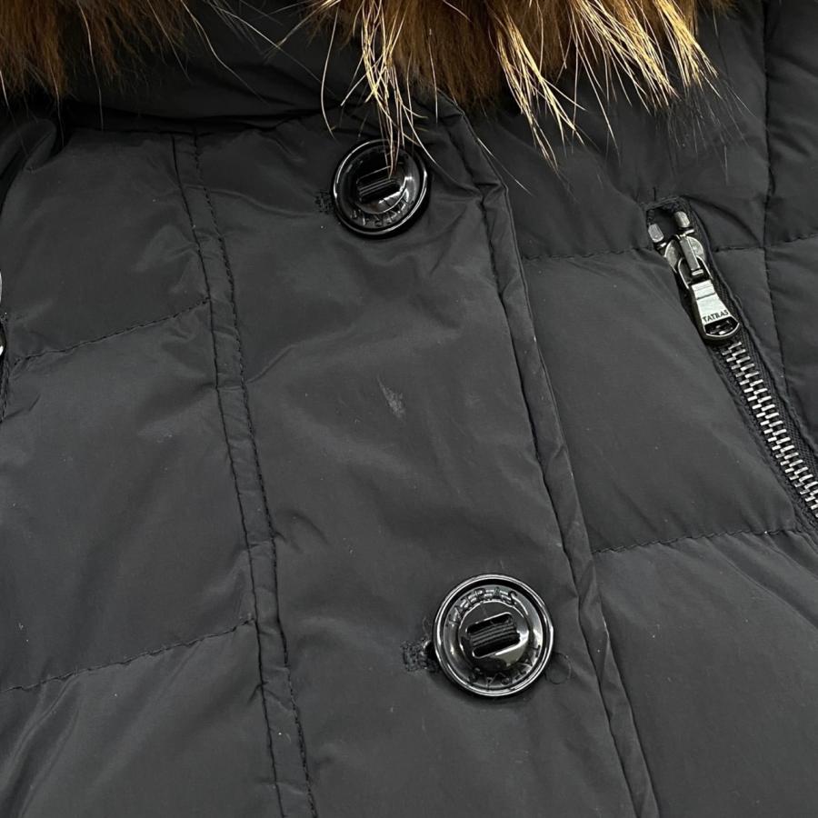 TATRAS ダークグレー ファー付きダウンジャケット TATRAS TATRAS ダウンコート チャコールグレー ポケット ファー