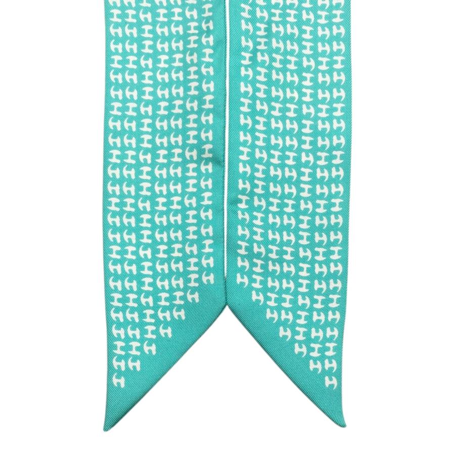 HERMES（エルメス） シルクスカーフ ツイリー エルメスを纏った人