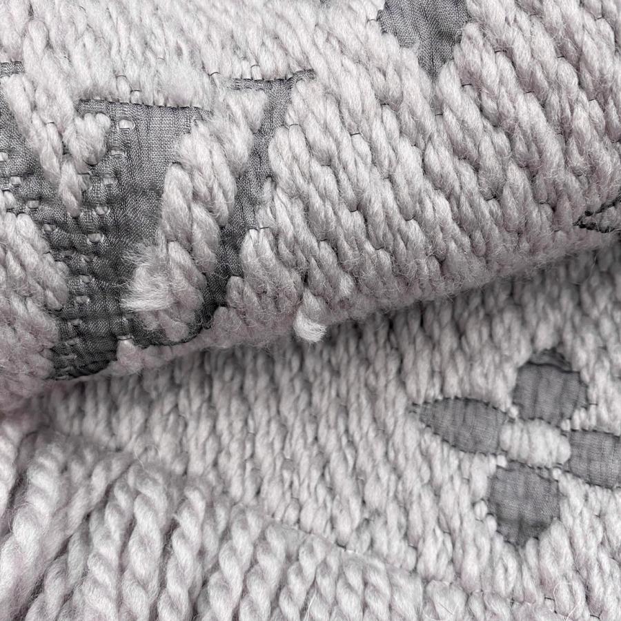 LOUIS VUITTON（ルイ・ヴィトン） マフラー エシャルプ・ロゴマニア