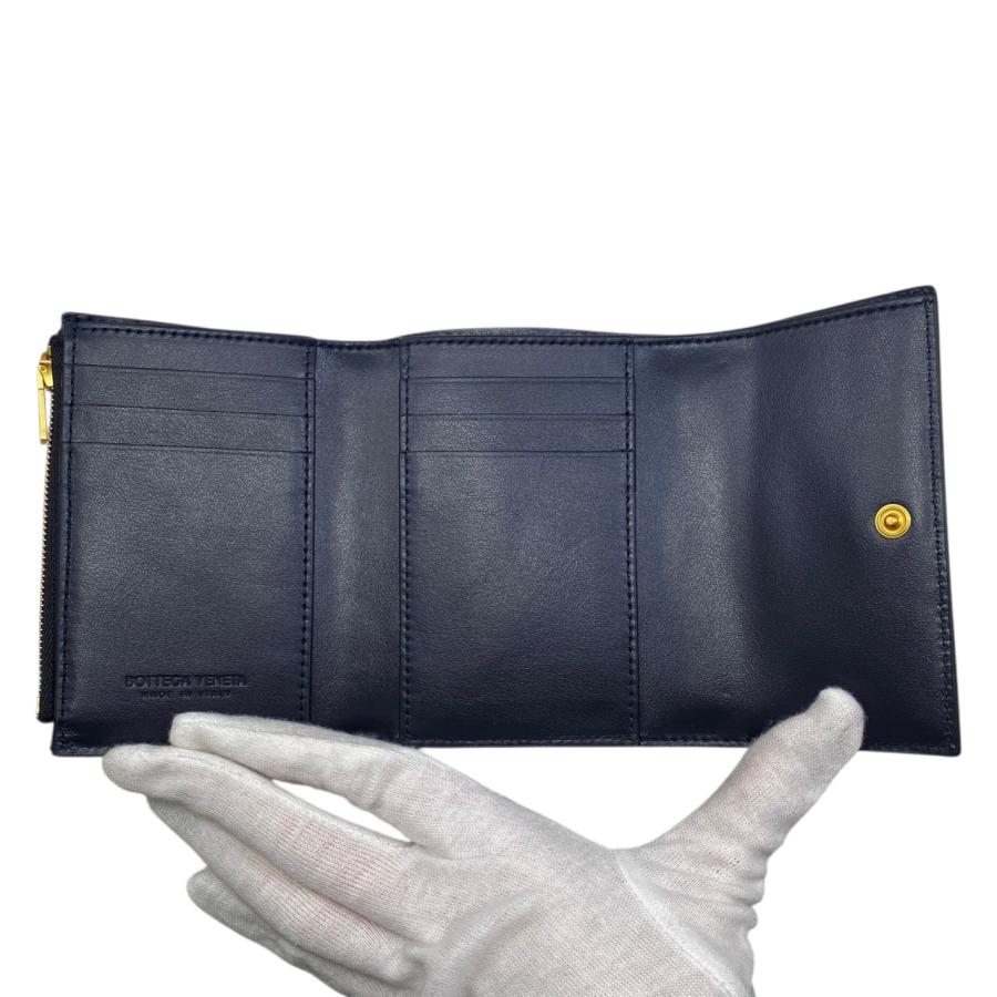 ボッテガヴェネタ　カセット三つ折りファスナーウォレット　ネイビー BOTTEGA VENETA（ボッテガ・ヴェネタ） 3つ折り財布 カセット