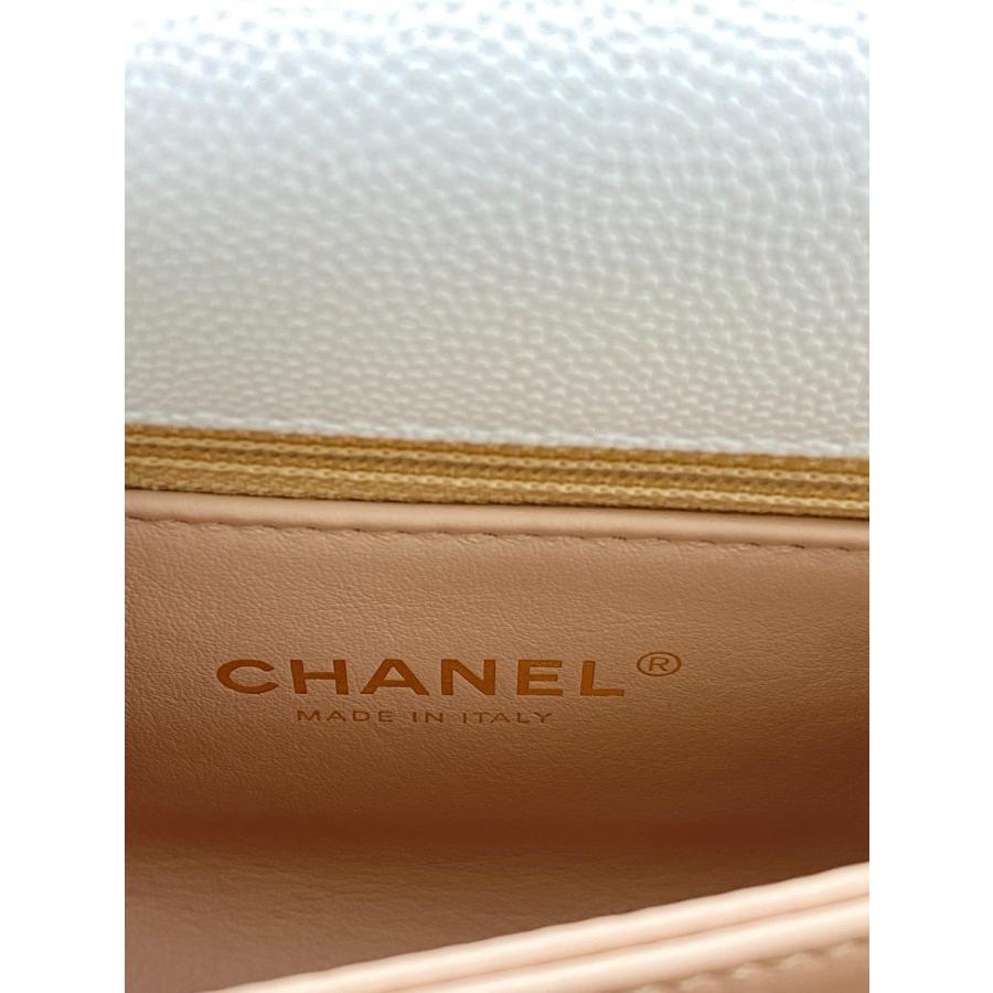 箱付 CHANEL シャネル イヤーマフ ムートン ココマーク ホワイト系 箱付 CHANEL シャネル イヤーマフ ムートン ココマーク ホワイト