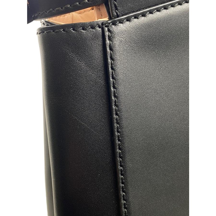 FENDI フェンディ 8BN226 ピーカブー ミディアム ブラック FENDI フェンディ 8BN226 ピーカブー ミディアム ブラック